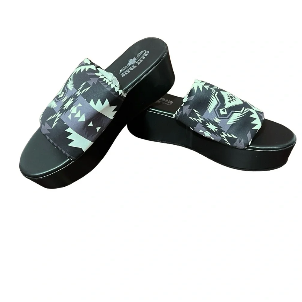 Crazy Train 90s Platty Aztec Bold Black & White Sandal Wedges Platform Slides 9 - Picture 6 of 8
